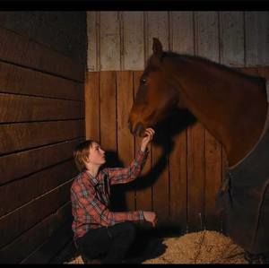 Meet your Posher, Hunter